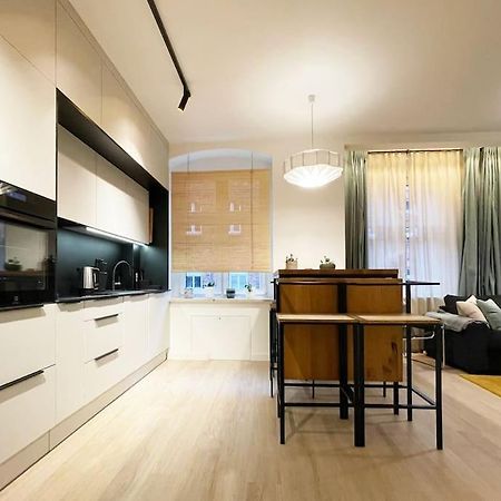 Nikiszowiec - Modern Silesian Apartment คาโตวีตเซ ภายนอก รูปภาพ