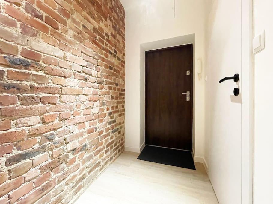 Nikiszowiec - Modern Silesian Apartment คาโตวีตเซ ภายนอก รูปภาพ