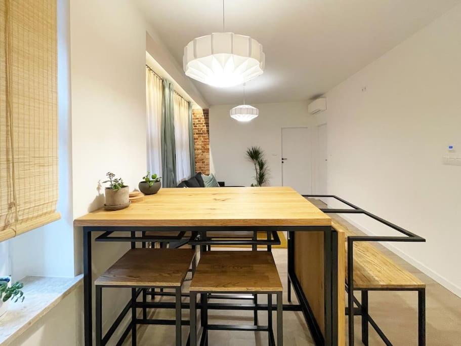 Nikiszowiec - Modern Silesian Apartment คาโตวีตเซ ภายนอก รูปภาพ
